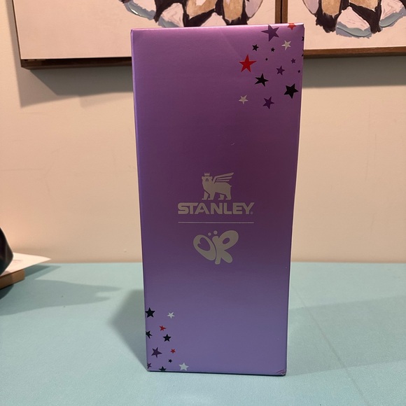Olivia Rodrigo x Stanley 40oz Tumbler - Picture 1 of 6